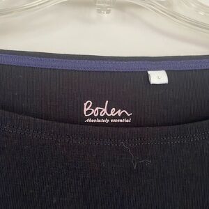 Basic Boden stretch black top